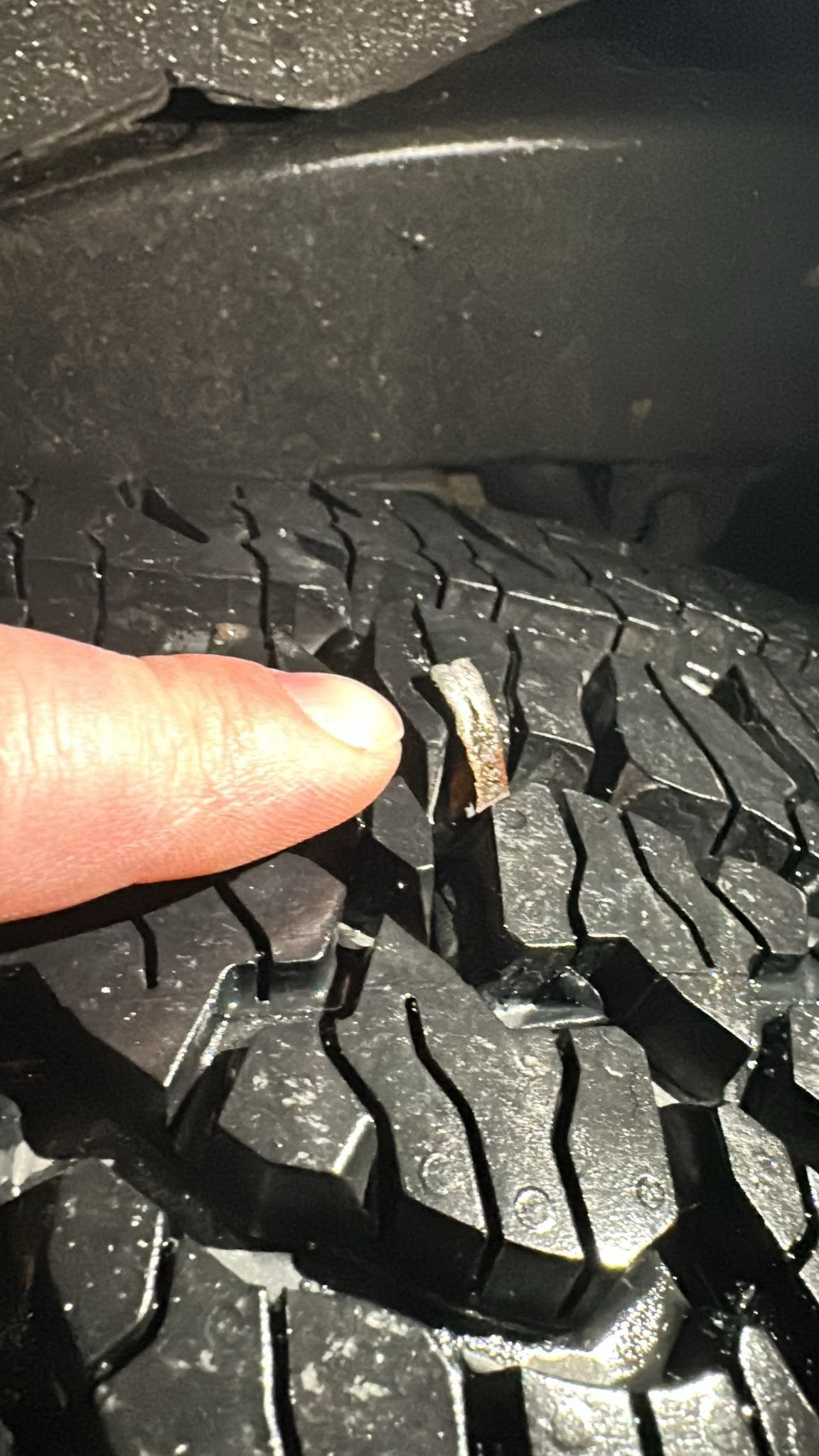 Mobil Lastikçi Hangi Durumlarda Çağrılır? — Park alanında lastik sorunları